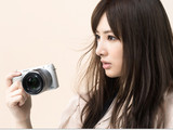Sony NEX-F3 自拍微單眼發表、E 18-200mm F3.5-5.6 OSS 同步上市