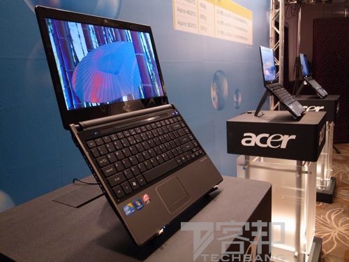 Acer TimelineX 3820TG Acer TimelineX 3820TG