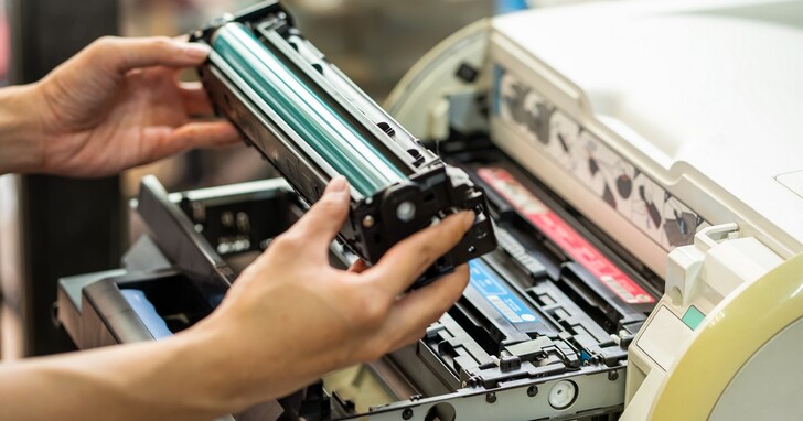為了減碳、噴墨印表機才是未來？EPSON宣佈 2026 年將不再銷售雷射印表機