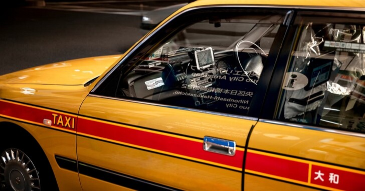 不想跟司機聊天？日本計程車公司推出「安靜模式」，一鍵讓司機全程沉默