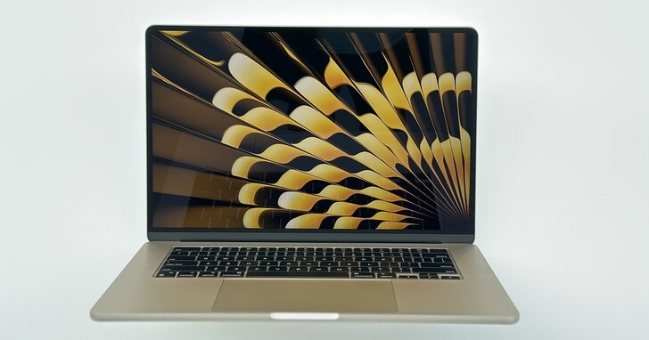 Apple MacBook Air 15 實機直擊！搭載 M2 晶片、續航力 18 小時，售價 42,900 元起