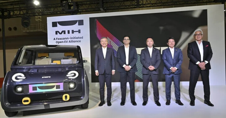 MIH概念電動車Project X東京亮相：導入兩顆Gogoro電池，充電＋換電紓緩里程焦慮
