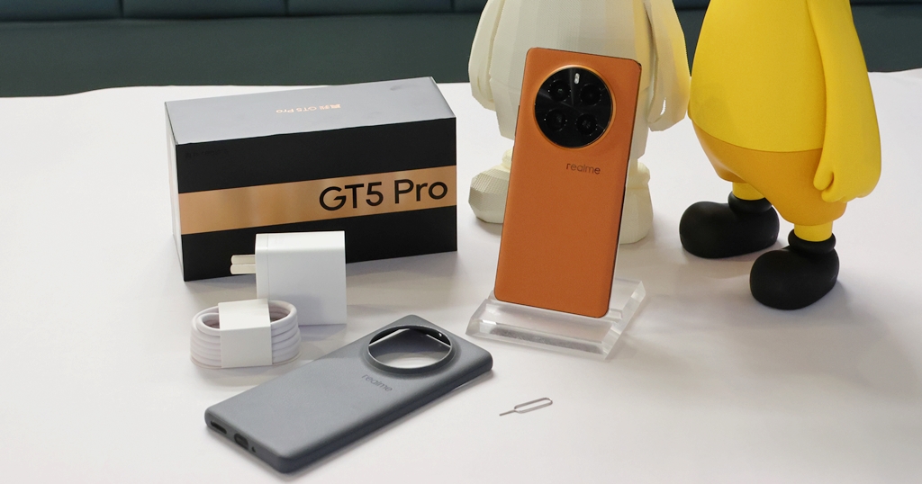 realme GT 5 Pro 旗艦新機亮相,支援疾速掌紋解鎖、潛望長焦時代來臨