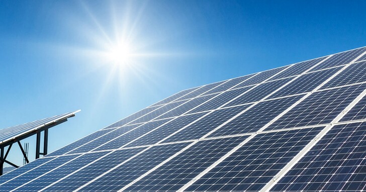 平滑不見得好，研究顯示凹凸不平的太陽能電池可多收集 66% 的能量
