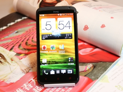 HTC One X+ 實測：相機、效能跑分、Sense 4+ 介紹，值得升級嗎？