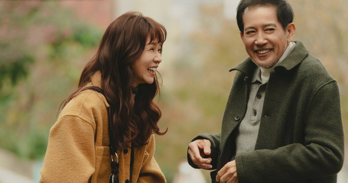 《忘了我記得》Netflix 影集 5/23 上線,秦漢回歸台劇、與謝盈萱飾父女