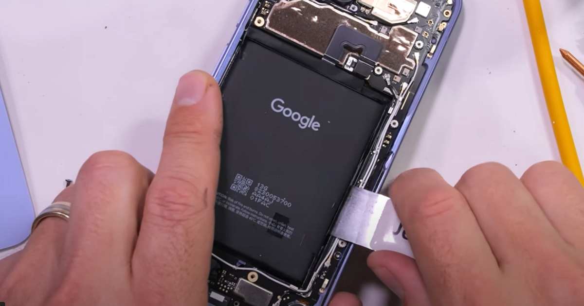 YouTuber 拆解 Pixel 9a 驚見重大缺點:電池根本拆不下來!