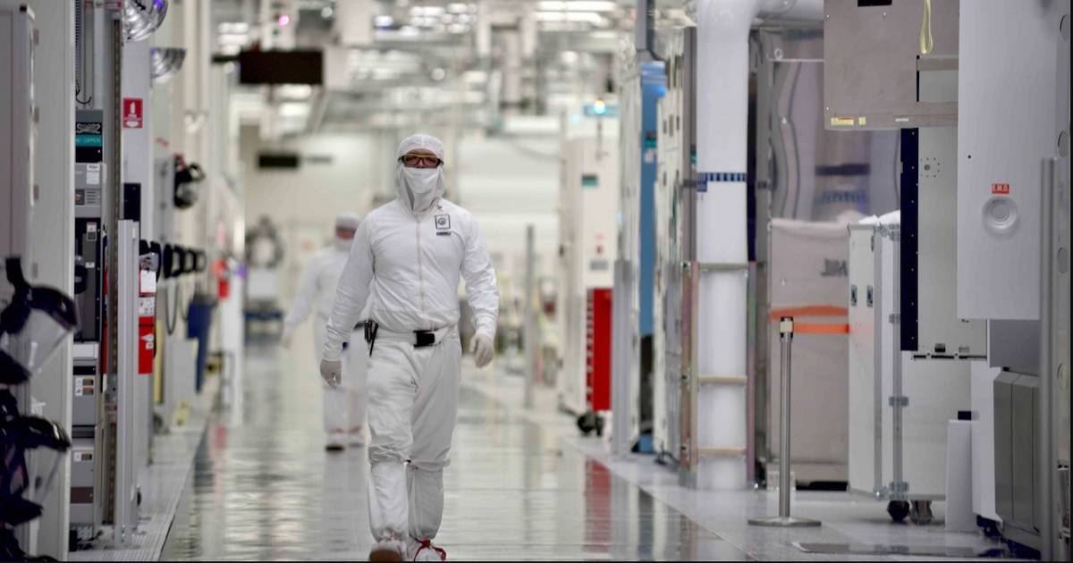 蘋果、Google猛將齊聚!英特爾組AI晶片「復仇者聯盟」力拼NVIDIA