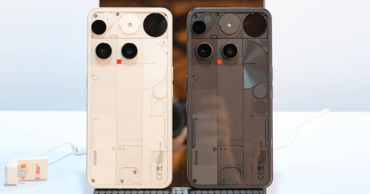 Nothing 推出 Phone (3) 與 Headphone (1)，獨特外型、搭配點陣小螢幕、售價 29,990 元