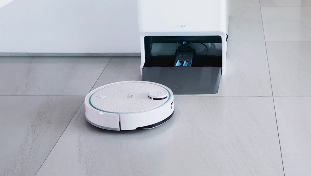 HOBOT 雷姬 LEGEE-Q10 Pro 掃拖地機器人登場,搭配 LuLu 自動洗拖布座提升居家清潔便利性