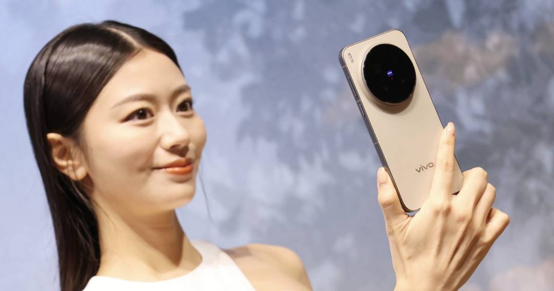 vivo X300 系列正式登台!售價 30,990 元起,預購送「蔡司長焦增距鏡」套裝