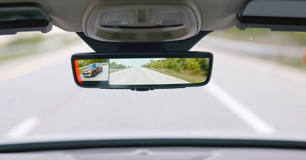 Gentex 推出新型數位後視鏡，導入動態視角與偵測功能