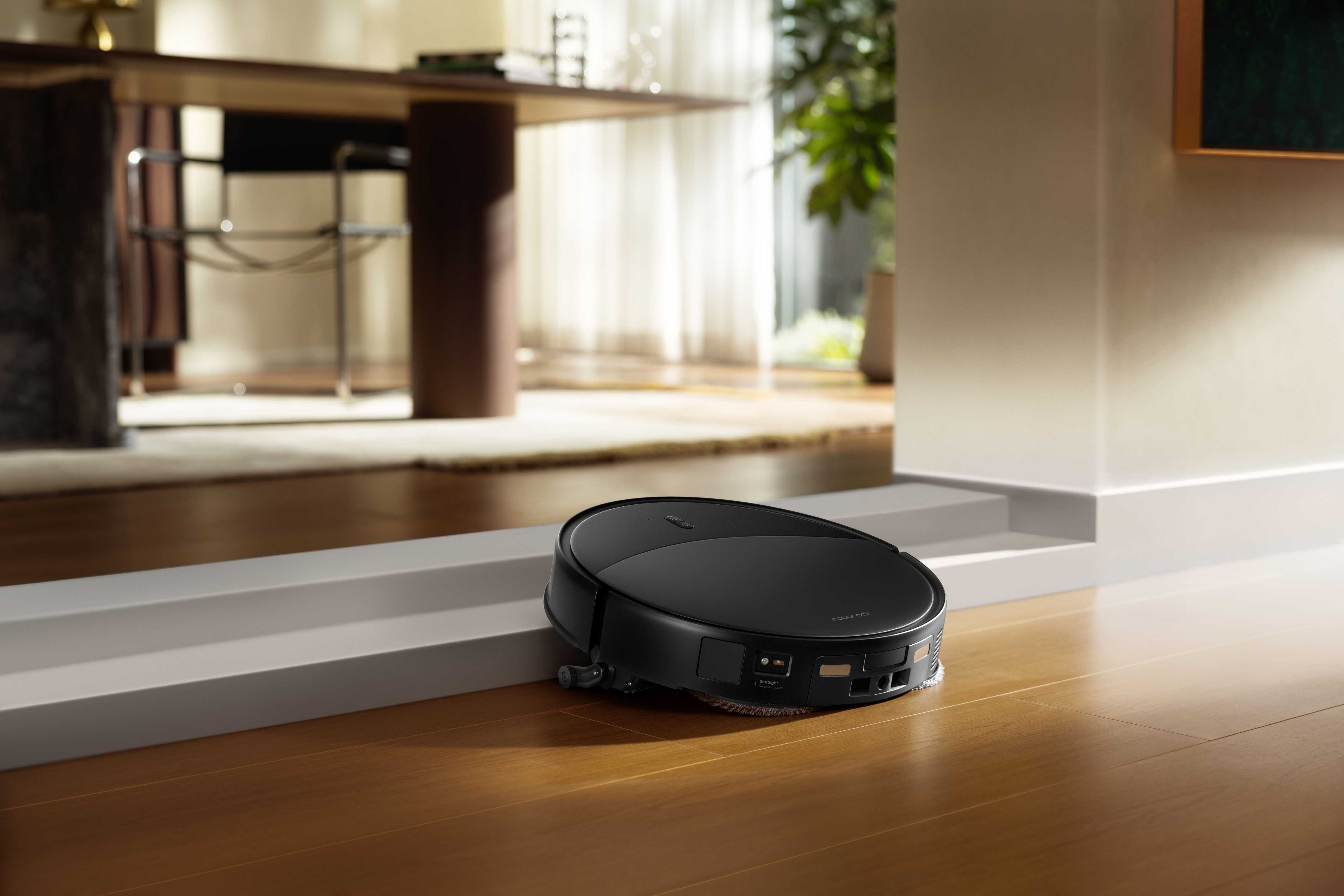 石頭科技 Saros 20 掃拖機器人開賣，最高可跨 4.5 + 4.3cm 雙層門檻、早鳥優惠價 32,980 元