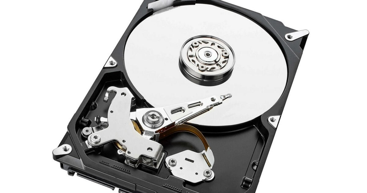 英國硬碟價格太盤，狂人網友直接飛美國掃貨爽賺六萬價差還順便度假