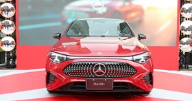 賓士大改款CLA震撼登場！純電、燃油雙動力齊發，MBUX科技座艙搶攻豪華入門市場