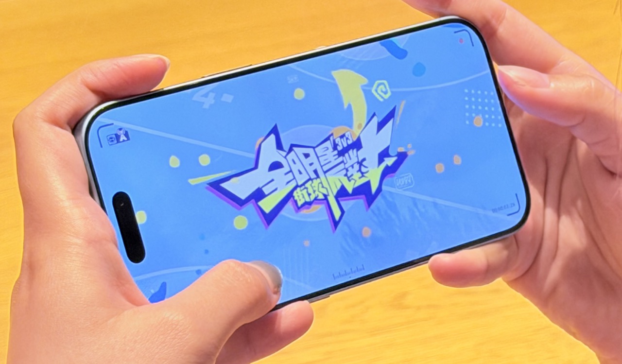 《全明星街球派對》以 iPhone 為最佳化基準！一鍵設定自動調校，新手也能打出 NBA 球星名場面