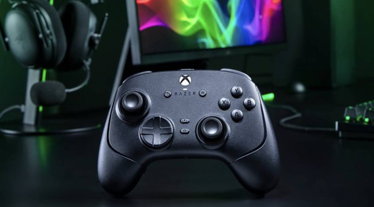 Razer Wolverine V4 Pro 登場：8,000Hz 輪詢率、電容式搖桿，主打 XBOX 與 PC 競技操控