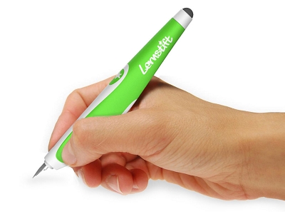 Lernstift 智慧筆，當你寫錯字時主動提醒你
