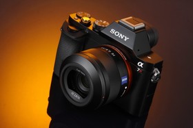 Sony A7R：微單眼邁進全片幅