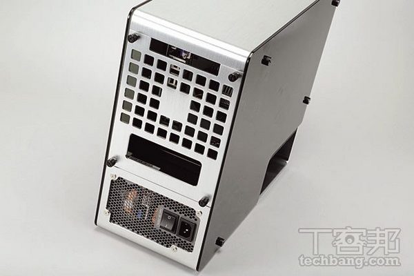 In Win 901評測：透明Mini-ITX機殼，這次不用四萬但是要七千