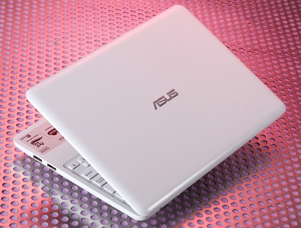 Asus EeePC 回來了！低價 EeeBook X205 迎戰 Chromebook