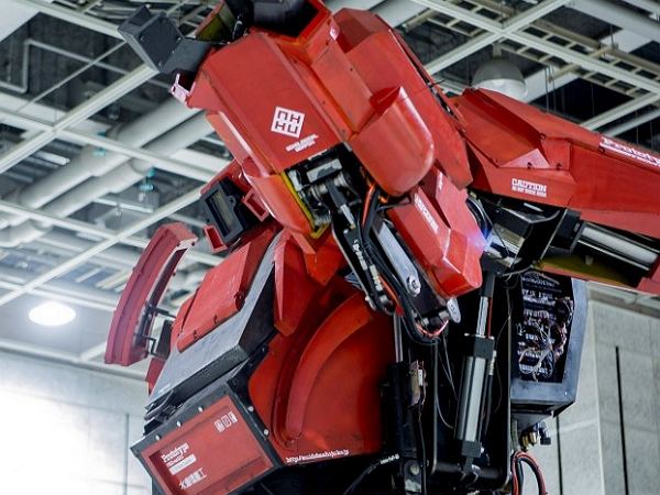 創日本 Amazon 拍賣金額紀錄：百萬美金機器人 Kuratas 上架