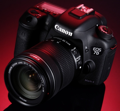 Canon EOS 7D II 評測：65 點全自動對焦、10fps 連拍，錄影大進化