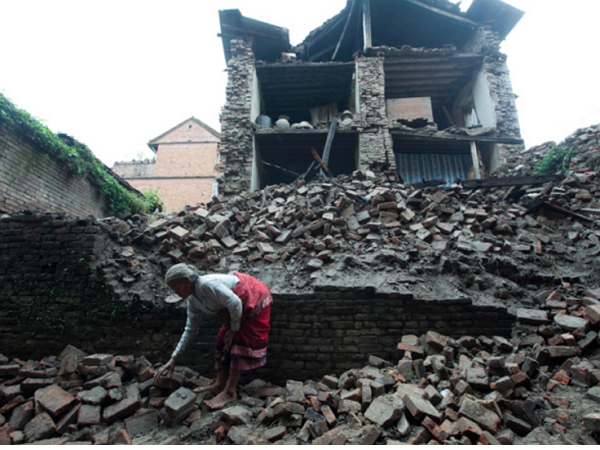 尼泊爾震災當前，Google、Facebook如何幫忙救災