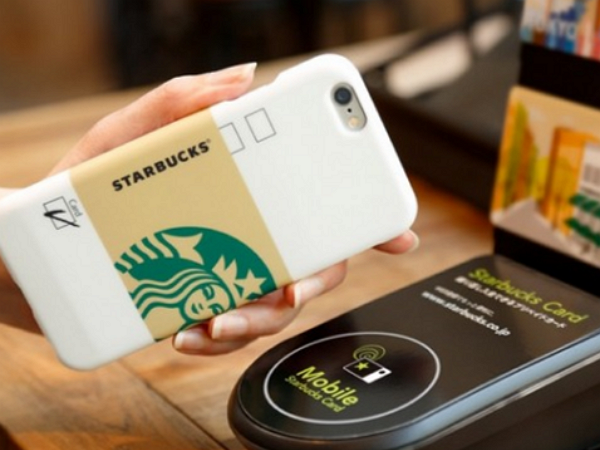 星巴克隨行卡變身手機殼，掃一下就能買咖啡