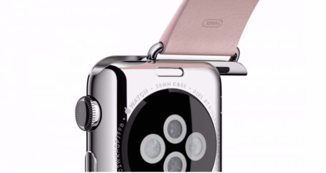 Apple Watch藏在錶帶下的神祕Lightning接頭，功能到底是？