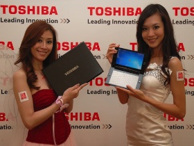 除了R700、Toshiba還有雙觸控的W100