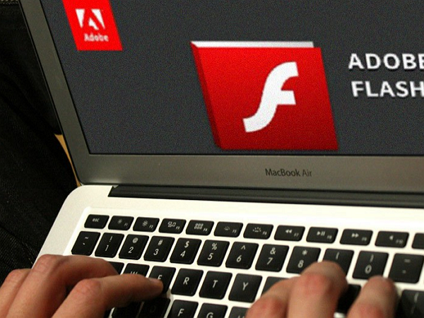 Adobe統計在2015年修補了Flash共 316個Bug，幾乎一天一個！