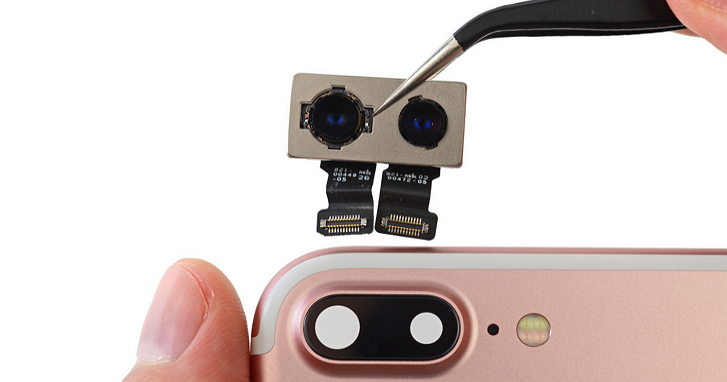 iFixit 拆解 iPhone 7 Plus：是什麼佔據了 3.5 mm 耳機接口的位置？