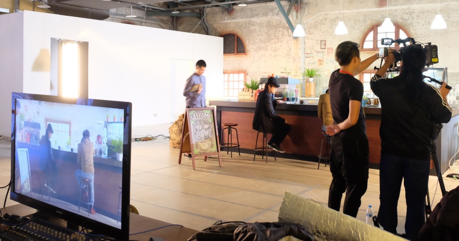 YouTube 快閃攝影棚本週末在華山舉行，專業攝影錄音器材幫助創作者拍影片