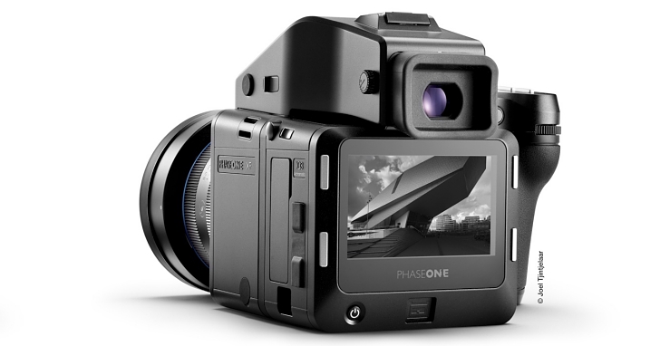 這台只能拍攝黑白照片相機要價高達台幣 150 萬元，因為它是款一億畫素的中片幅相機