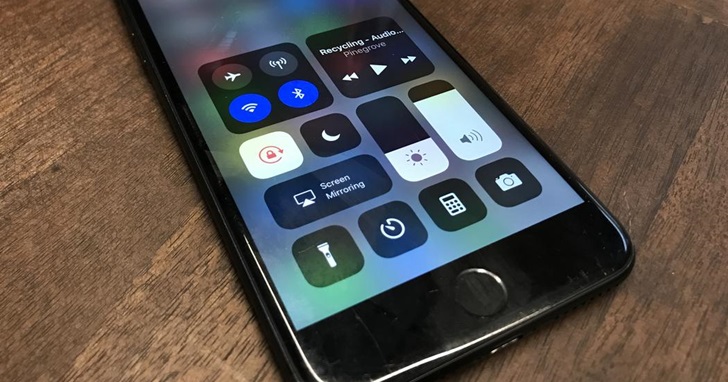 iOS 11 傳出災情網友哀號升級後速度變慢、控制中心 Wi-Fi 藍牙關假的？