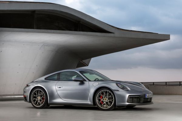 Porsche 新世代 911 正式發表，Carrera / S / 4S 三車型搶先亮相！