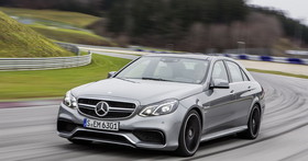 Mercedes-Benz七月購車超值優惠 入主三芒星 成功的面貌由你決定