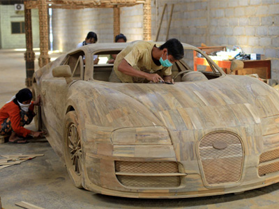 超精細的1比1木頭 Bugatti Veyron超跑複製模型！比實車的一顆輪胎還便宜！