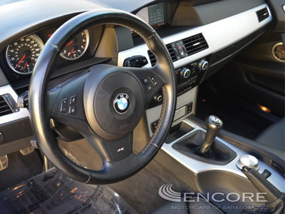 507匹馬力的二手 BMW M5比柴油 Ford Focus掀背車還便宜！