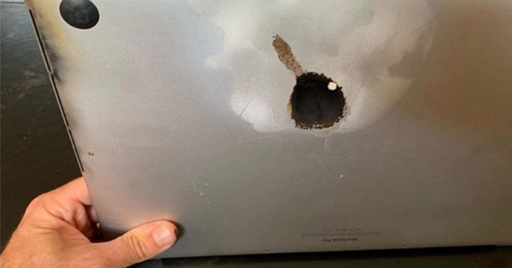 網友的15吋MacBook Pro因電池原因而爆炸，機主：事發當時沒充電且在休眠模式