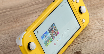 一台更適合躺在床上玩的純掌機，Nintendo Switch Lite 評測動手玩| T客邦