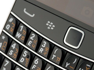 BlackBerry Bold 9900 動手玩：觸控、鍵盤雙控的黑莓機