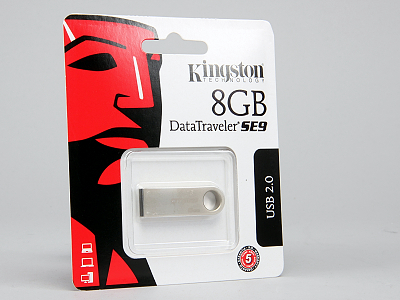 Kingston DataTraveler SE9 實測：比小拇指小的隨身碟