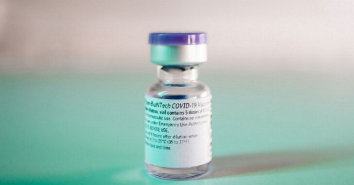 德國一名護士因認為新冠疫苗對人有害，偷偷把8500多劑疫苗換成生理食鹽水