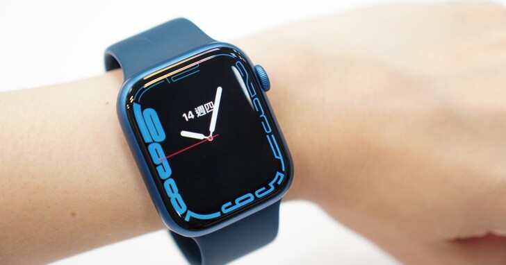 Apple Watch S7 開箱評測：螢幕放大更明亮、QWERTY 鍵盤操作更方便