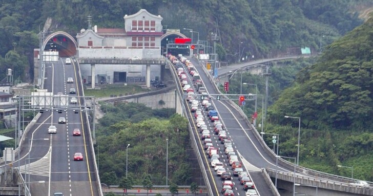 高公局公布雪隧慢速車「龜王」，10大累犯平均車速約為56公里/小時