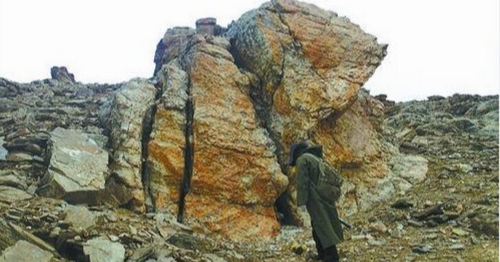 中國科學家在喜馬拉雅發現超過百萬噸「超大型鋰礦」，網友：聖母峰要變矮了
