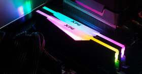 不必超頻就很快！XPG LANCER RGB DDR5 記憶體實測