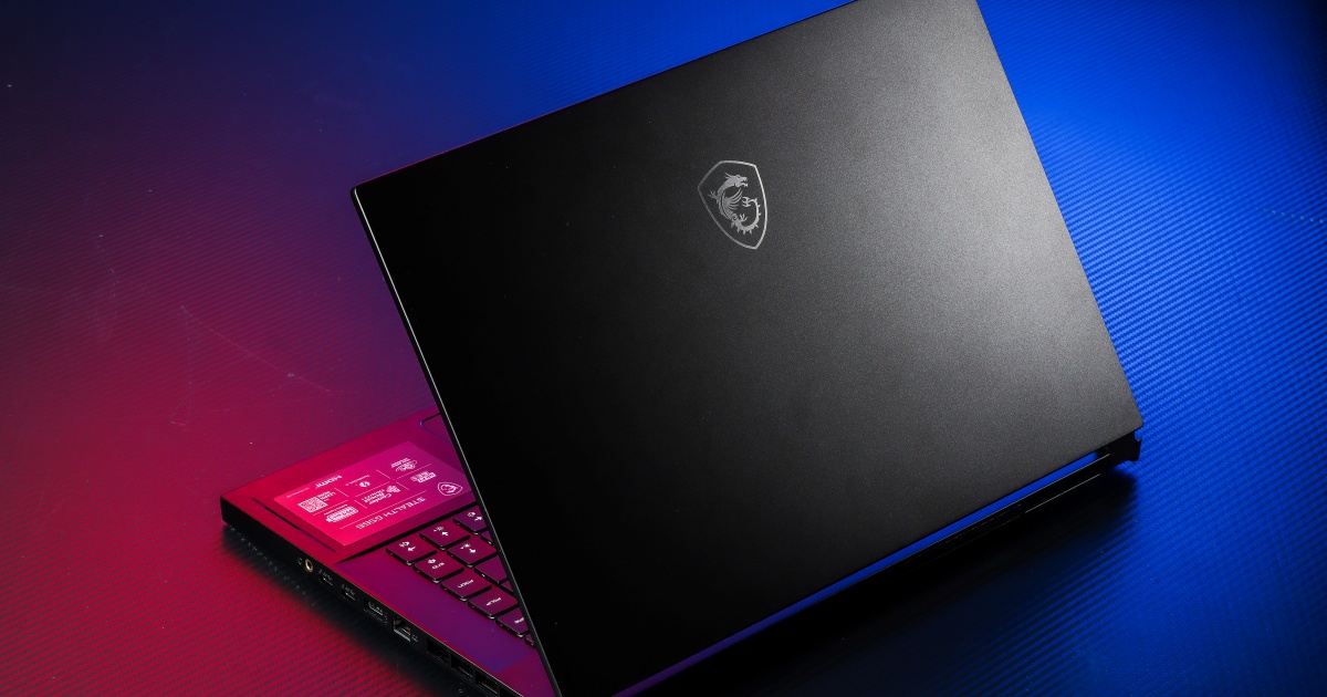MSI Stealth GS66 12UGS開箱評測,高效能電競1440p纖薄黑魂